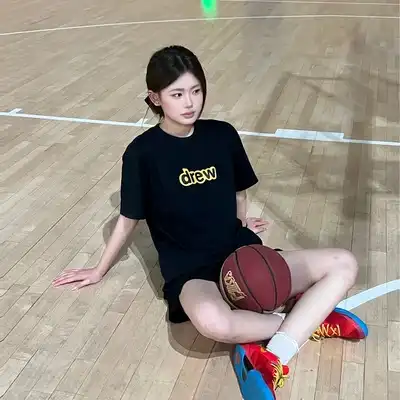 袁思文